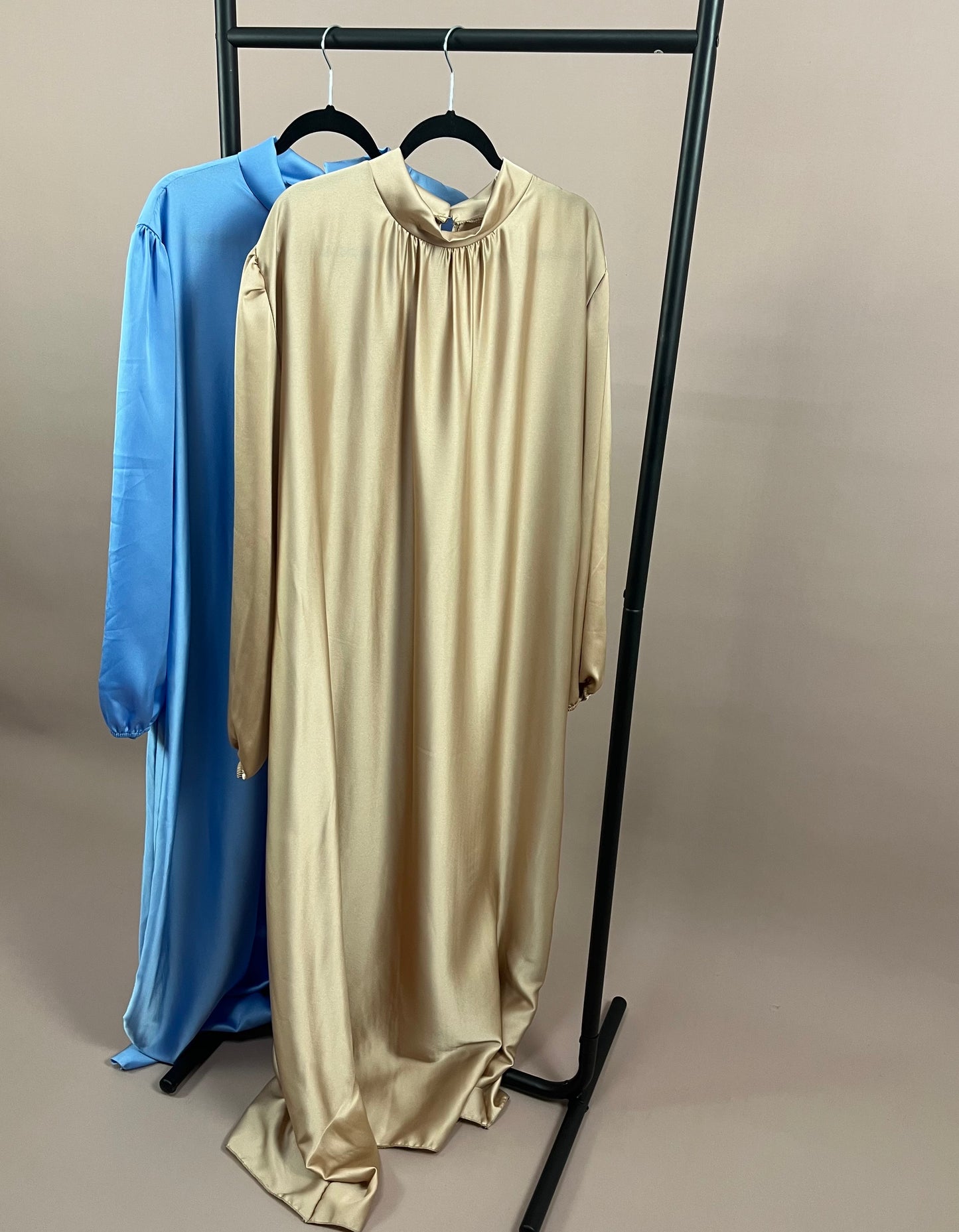 Silk Abaya Hafsa - with tight sleeves